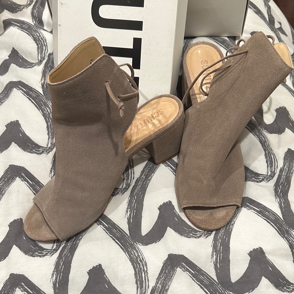 SCHUTZ Taupe Heeled Peep-Toe Boots